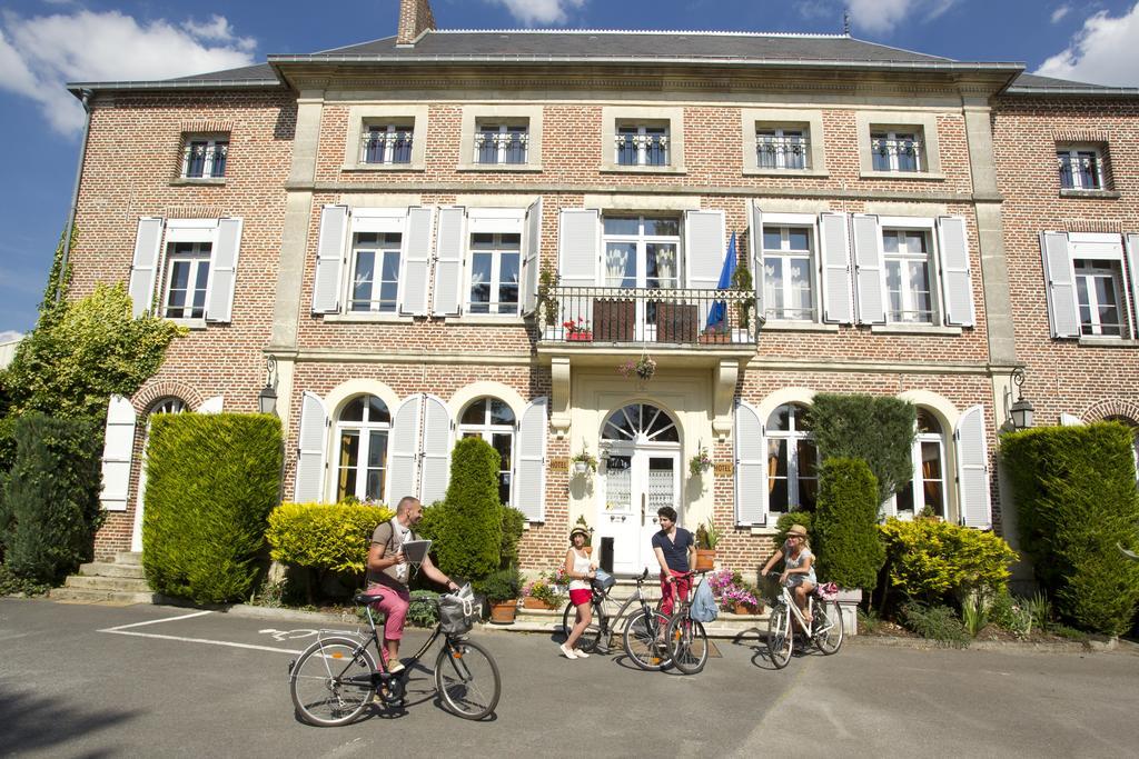 Hotel Le Clos Du Montvinage Étréaupont Zewnętrze zdjęcie