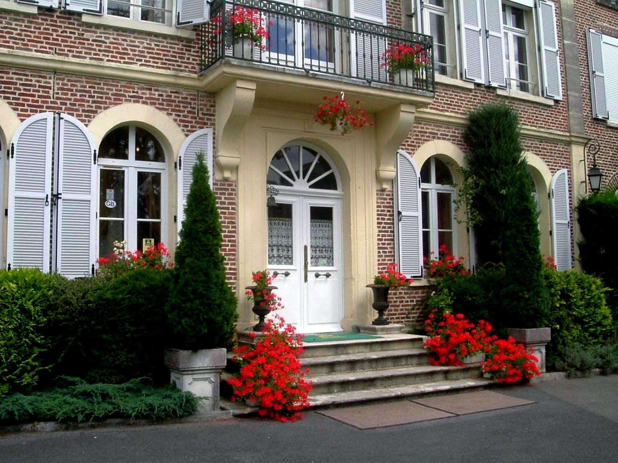 Hotel Le Clos Du Montvinage Étréaupont Zewnętrze zdjęcie