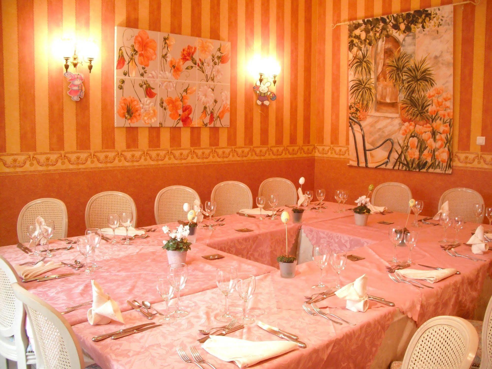 Hotel Le Clos Du Montvinage Étréaupont Zewnętrze zdjęcie